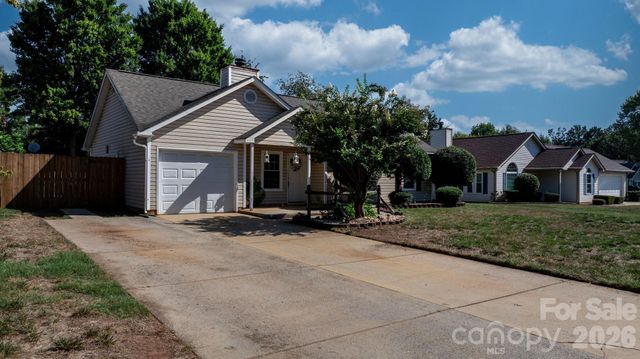 16522 Glenfurness Drive, Huntersville, NC 28078
