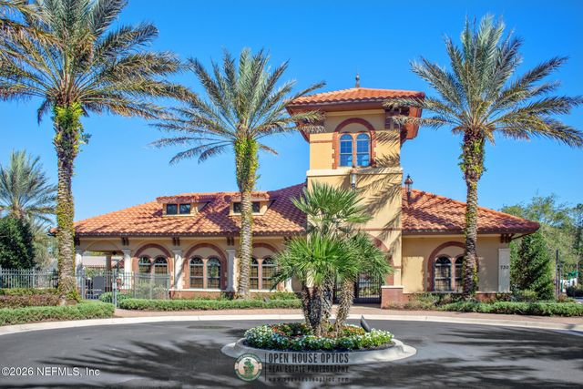 429 SERVIA Drive, St. Johns, FL 32259