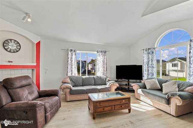 4420 W West Lake Circle, Anchorage, AK 99502