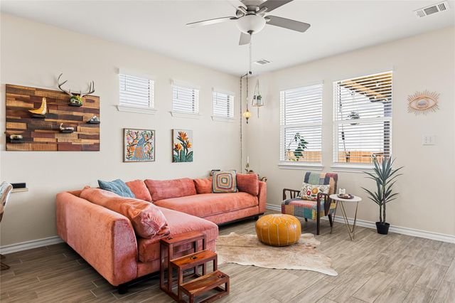 862 Pepperbark LOOP, Buda, TX 78610