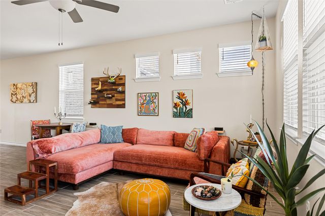 862 Pepperbark LOOP, Buda, TX 78610