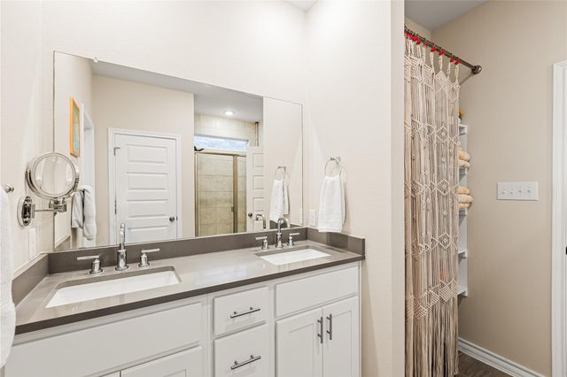 862 Pepperbark LOOP, Buda, TX 78610