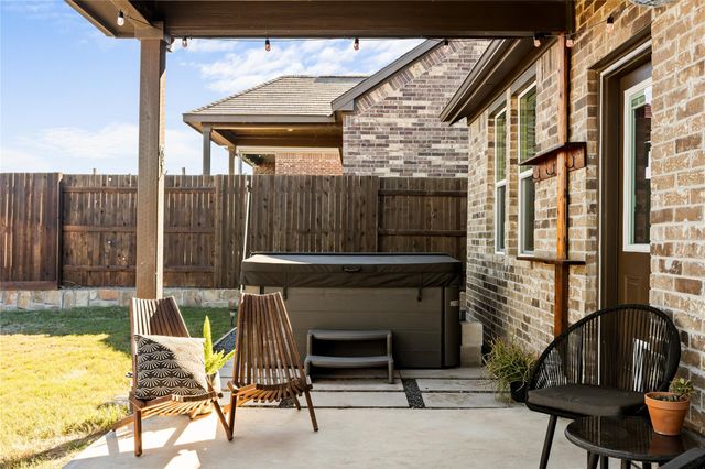 862 Pepperbark LOOP, Buda, TX 78610