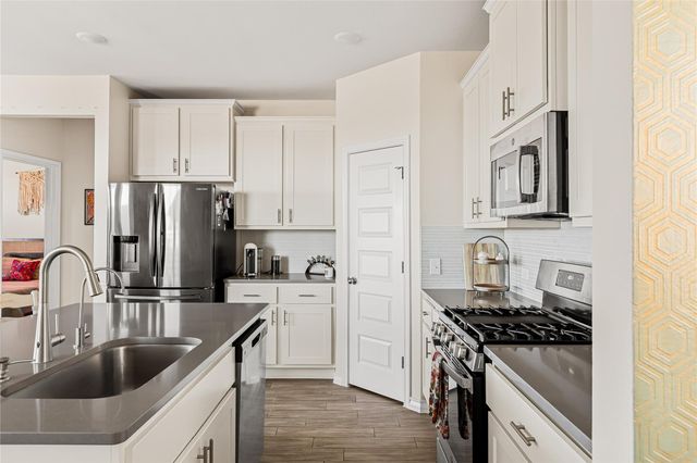 862 Pepperbark LOOP, Buda, TX 78610