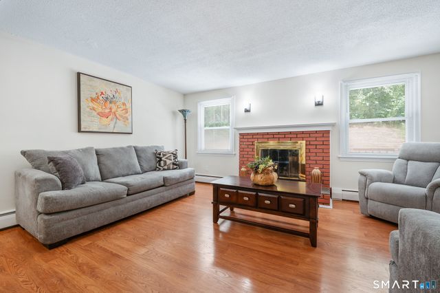 22 Pebble Court, Newington, CT 06111