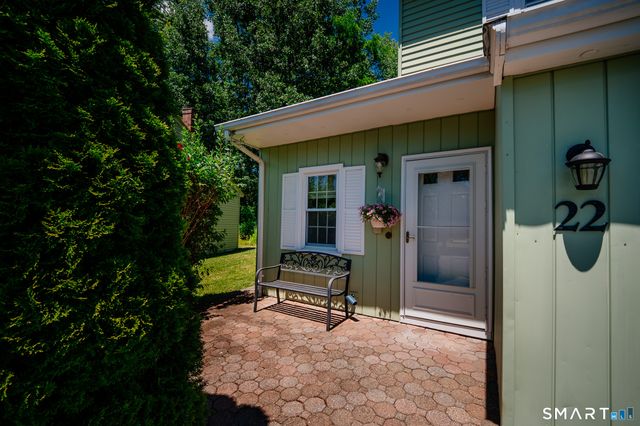 22 Pebble Court, Newington, CT 06111