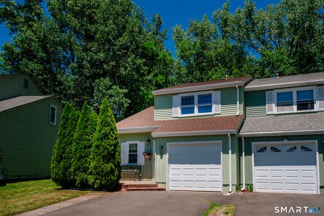 22 Pebble Court, Newington, CT 06111