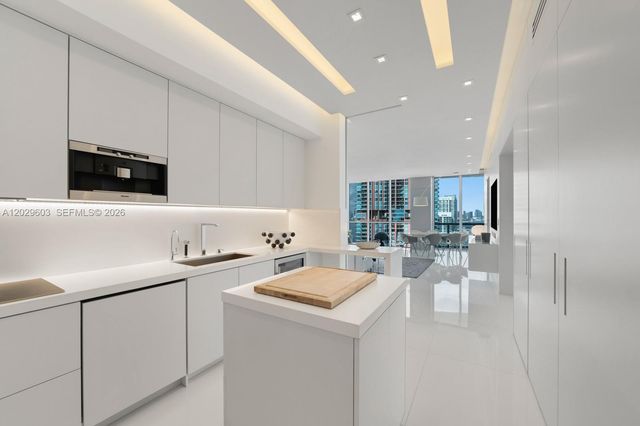 50 S Pointe Dr 2903, Miami Beach, FL 33139