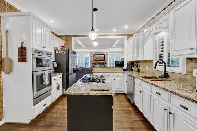 1110 Sheridan Way, Gainesville, GA 30506