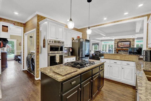 1110 Sheridan Way, Gainesville, GA 30506