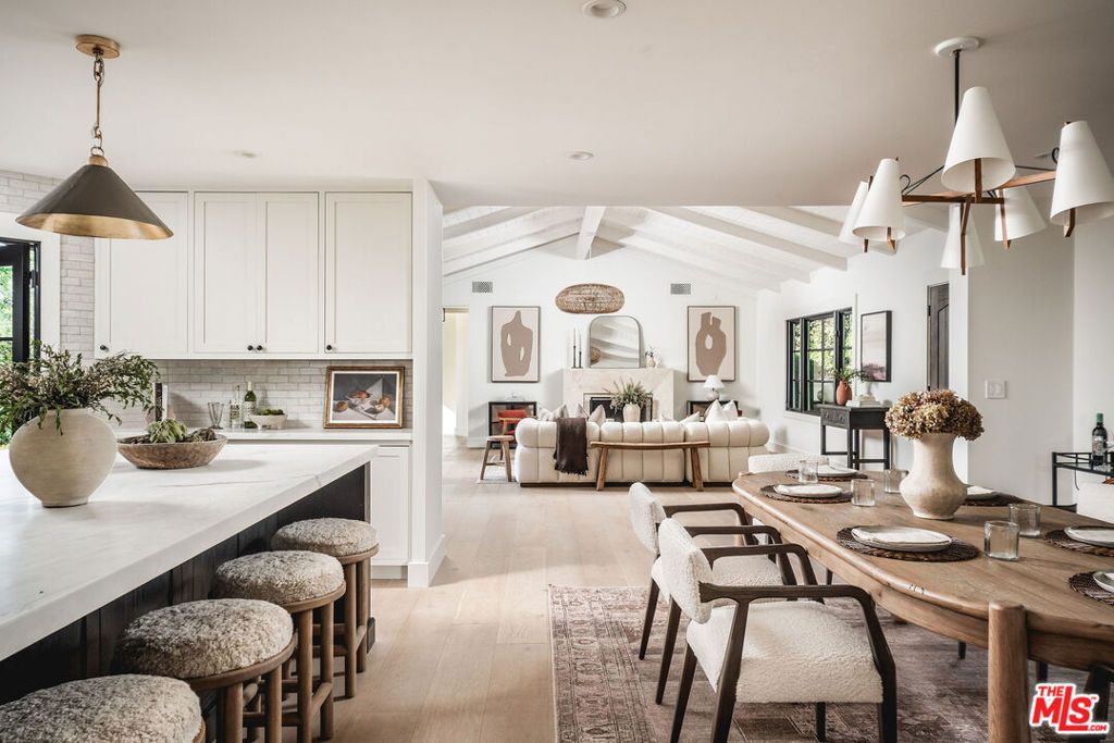 1383 School House Road, Santa Barbara, CA 93108