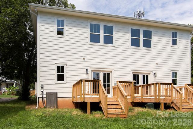 2915 Ross Avenue, Charlotte, NC 28208