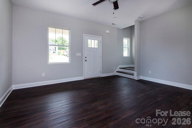 2915 Ross Avenue, Charlotte, NC 28208