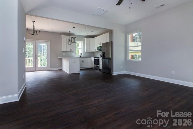 2915 Ross Avenue, Charlotte, NC 28208