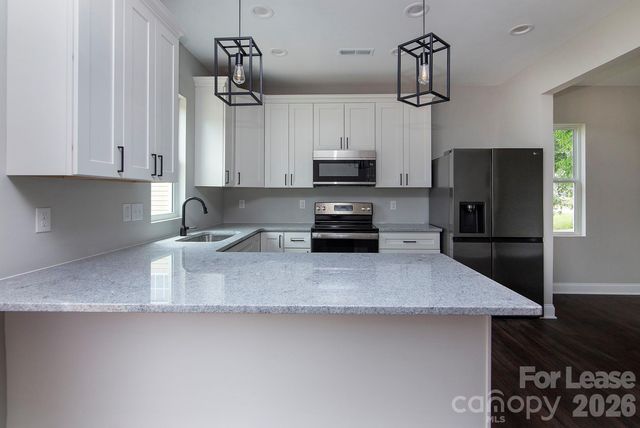 2915 Ross Avenue, Charlotte, NC 28208