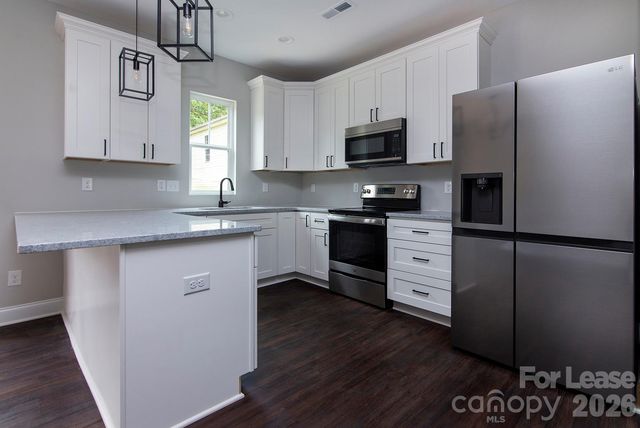 2915 Ross Avenue, Charlotte, NC 28208