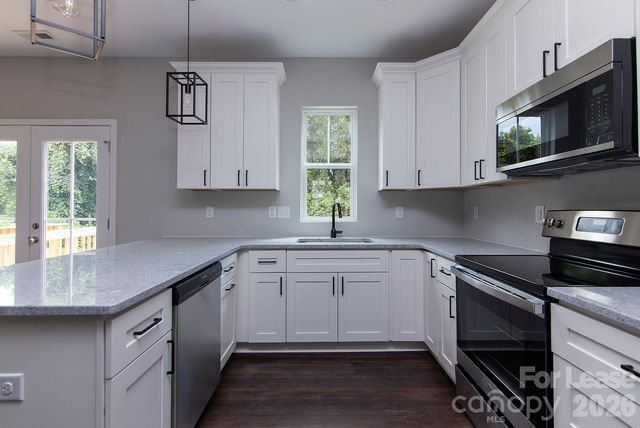2915 Ross Avenue, Charlotte, NC 28208