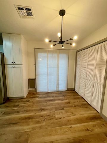 7804 Brodie LN, Austin, TX 78745