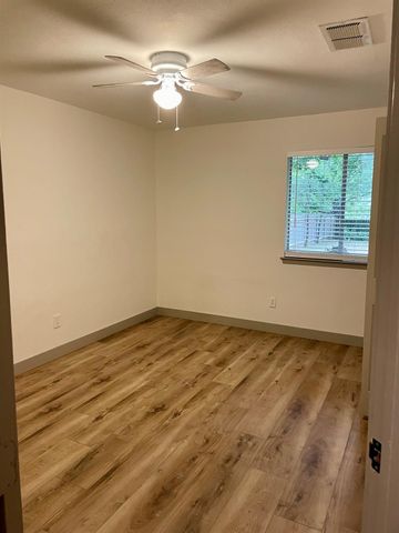 7804 Brodie LN, Austin, TX 78745