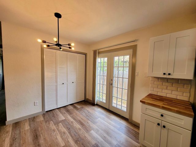 7804 Brodie LN, Austin, TX 78745