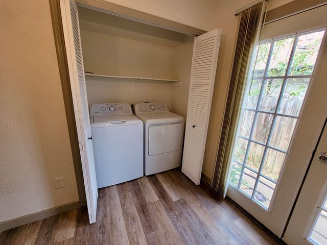 7804 Brodie LN, Austin, TX 78745