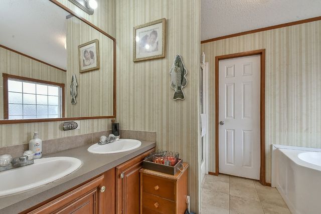 10200 W Wilshire Boulevard, Yukon, OK 73099
