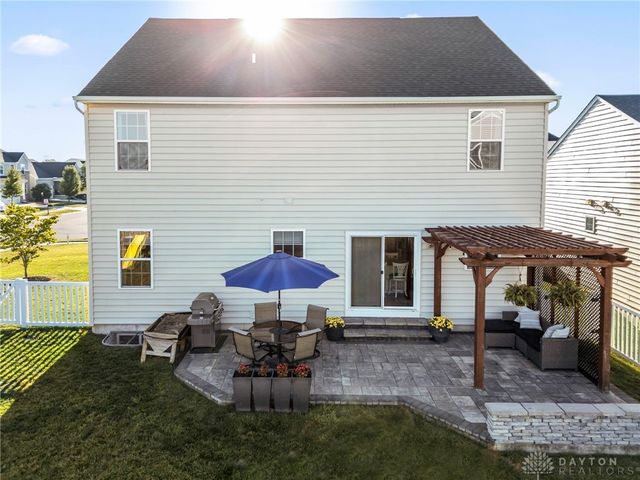 6204 Willow Oak Drive, Tipp City, OH 45371