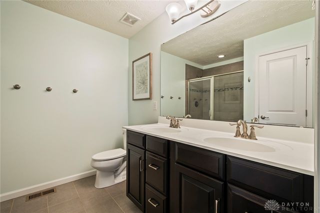 6204 Willow Oak Drive, Tipp City, OH 45371