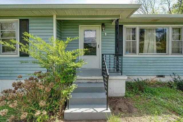 120 Cloud Springs Road, Rossville, GA 30741