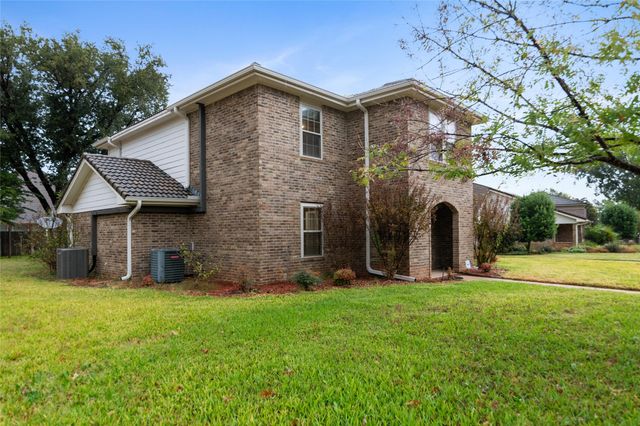 30 Crestwood Drive, Trophy Club, TX 76262