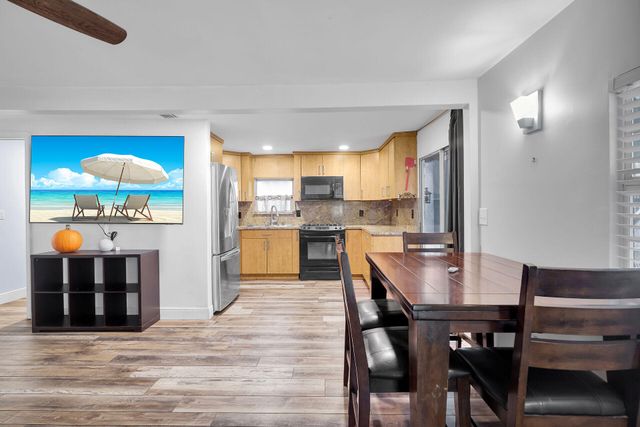 7 Avenue D, Key Largo, FL 33037