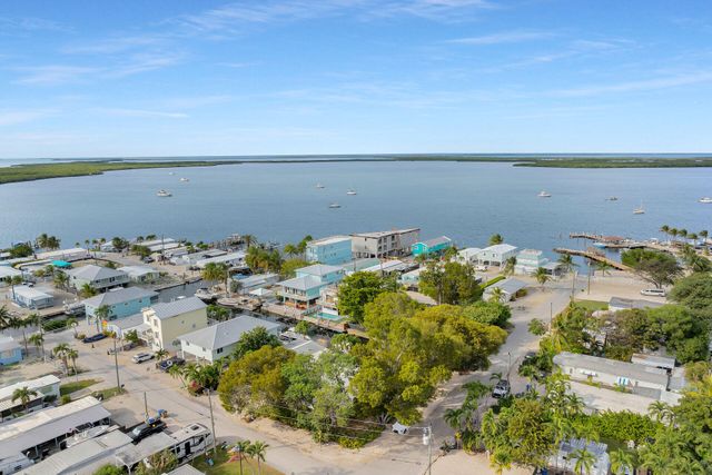 7 Avenue D, Key Largo, FL 33037