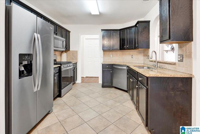 199 CAMDEN COVE PARKWAY, Calera, AL 35040