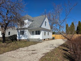 122 Hawley Street, Grayslake, IL 60030