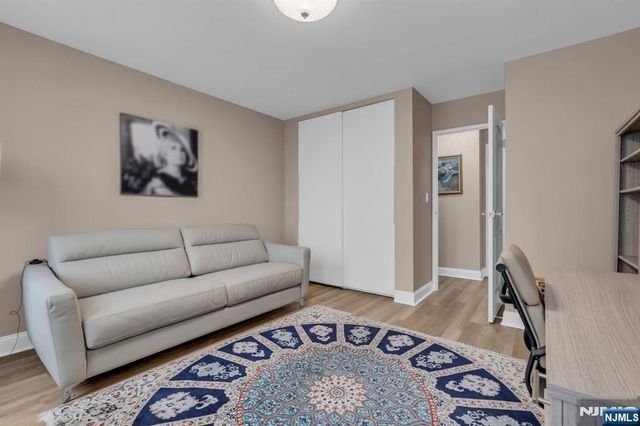 300 Winston Drive 2523, Cliffside Park, NJ 07010