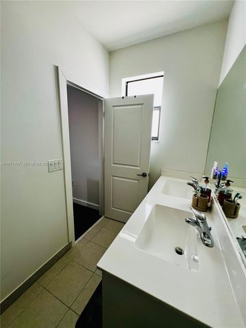 11715 SW 245th Ter, Homestead, FL 33032