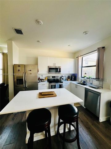 11715 SW 245th Ter, Homestead, FL 33032