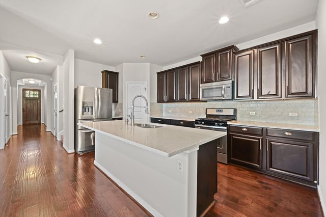 351 Wincliff DR, Buda, TX 78610
