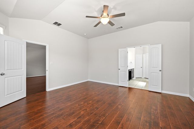 351 Wincliff DR, Buda, TX 78610