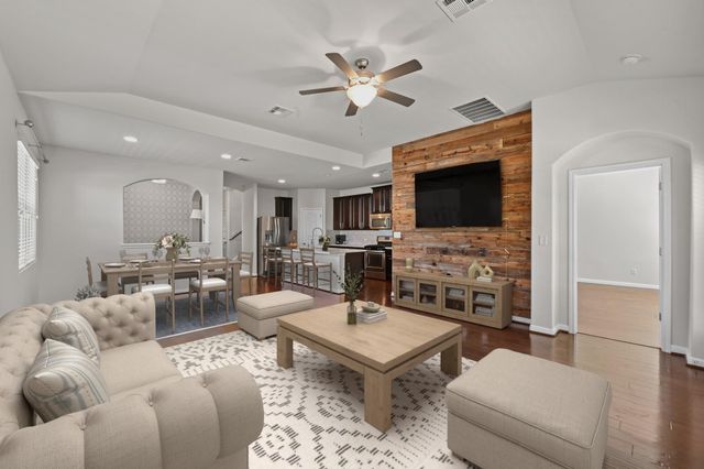 351 Wincliff DR, Buda, TX 78610
