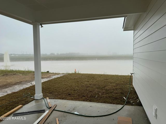 404 Willowbend Way, Youngsville, LA 70592