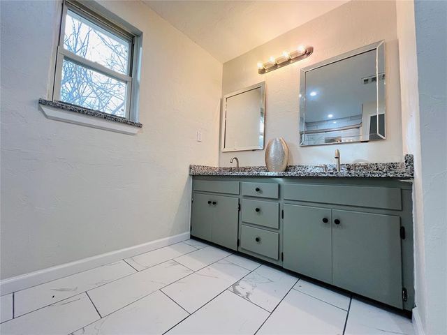 1847 N Allen Lane, Oklahoma City, OK 73127