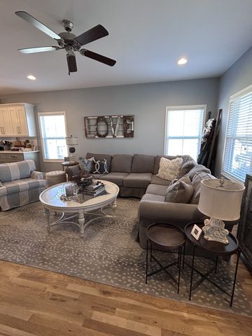 207 Walnut St, N, Springfield, TN 37172