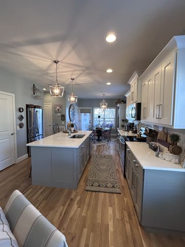 207 Walnut St, N, Springfield, TN 37172