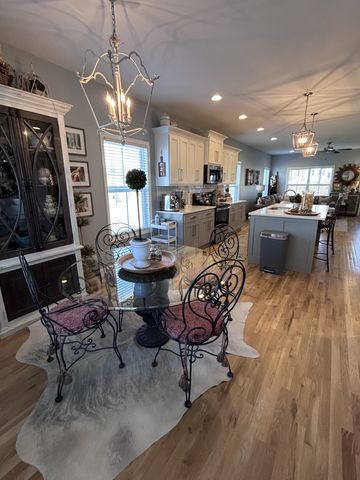 207 Walnut St, N, Springfield, TN 37172