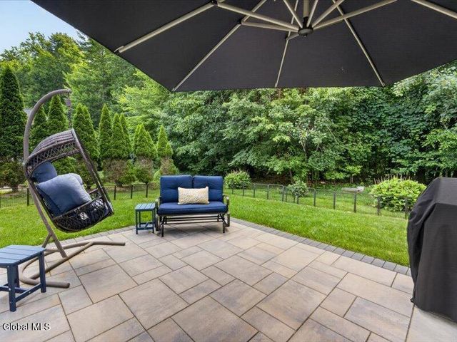 17 Forestbrook Drive, Ballston, NY 12019