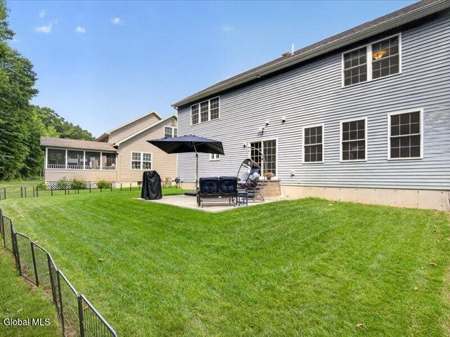 17 Forestbrook Drive, Ballston, NY 12019