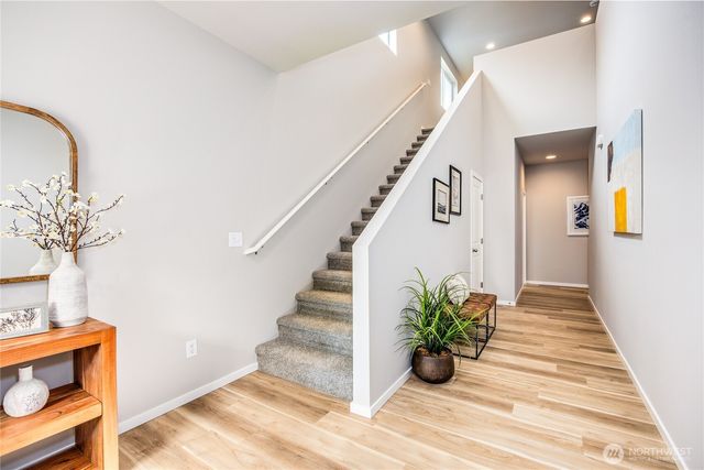 278 NE Shadowhawk Lane, Bremerton, WA 98311