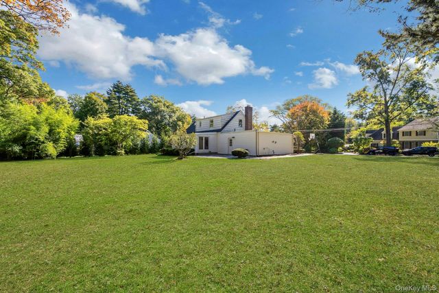 13 Colonial Road, Scarsdale, NY 10583