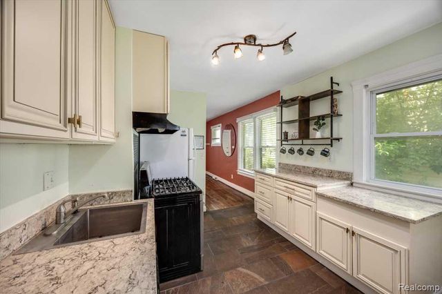 1469 Browning Street, Ferndale, MI 48220
